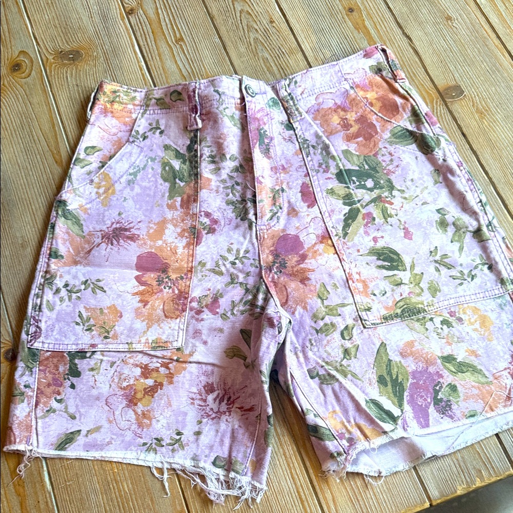 Anthropologie Pilcro Floral Bermuda Shorts - wanderer style. Size 28